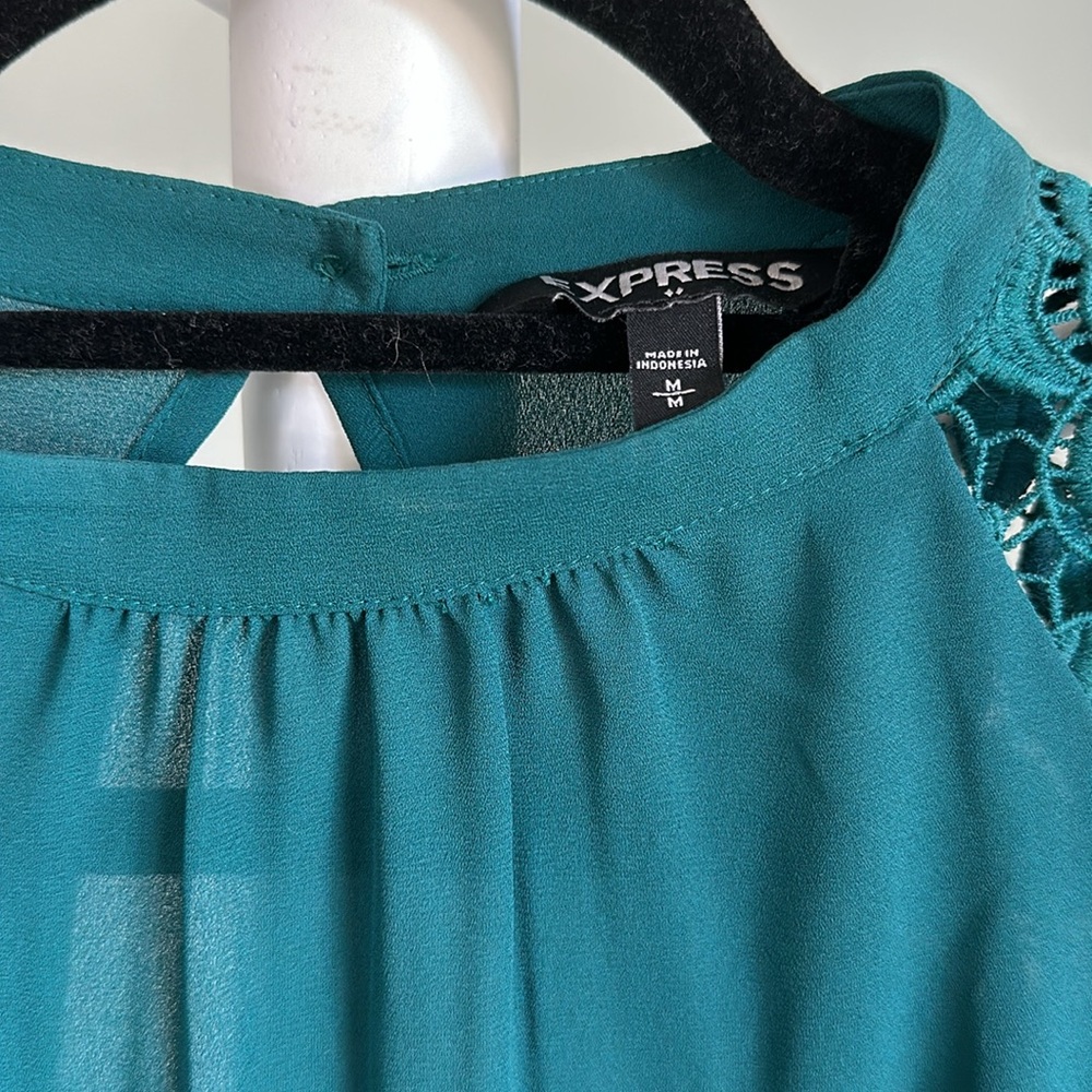 Express Top - Picture 2 of 3